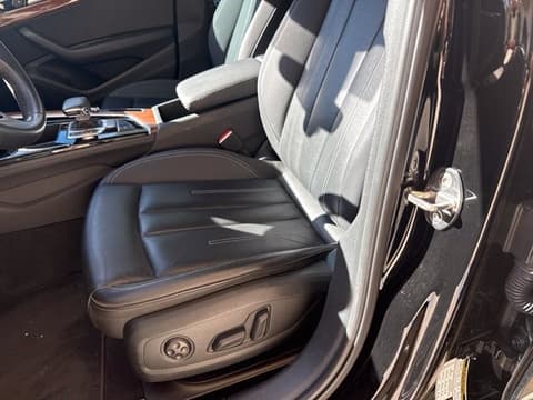2023 Audi A4 Sedan Premium Premium 40 TFSI quattro Intercooled Turbo Gas/Electric I-4 2.0 L/121 [7]