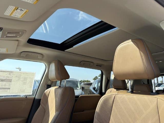 2027 INFINITI QX80 LUXE LUXE RWD *Ltd Avail* Twin Turbo Premium Gasoline V-6 3.5 L/213 [19]