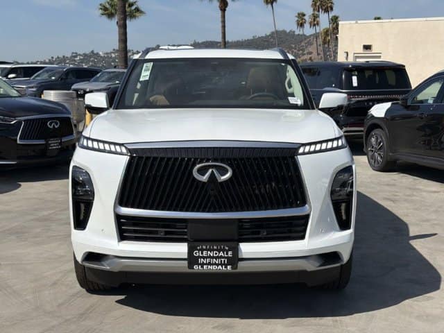 2027 INFINITI QX80 LUXE LUXE RWD *Ltd Avail* Twin Turbo Premium Gasoline V-6 3.5 L/213 [2]