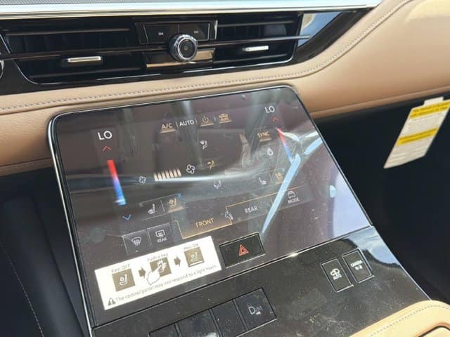 2027 INFINITI QX80 LUXE LUXE RWD *Ltd Avail* Twin Turbo Premium Gasoline V-6 3.5 L/213 [25]