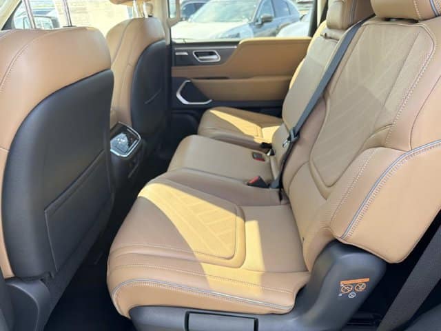 2027 INFINITI QX80 LUXE LUXE RWD *Ltd Avail* Twin Turbo Premium Gasoline V-6 3.5 L/213 [11]