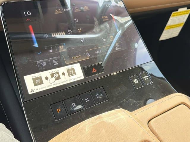 2027 INFINITI QX80 LUXE LUXE RWD *Ltd Avail* Twin Turbo Premium Gasoline V-6 3.5 L/213 [26]