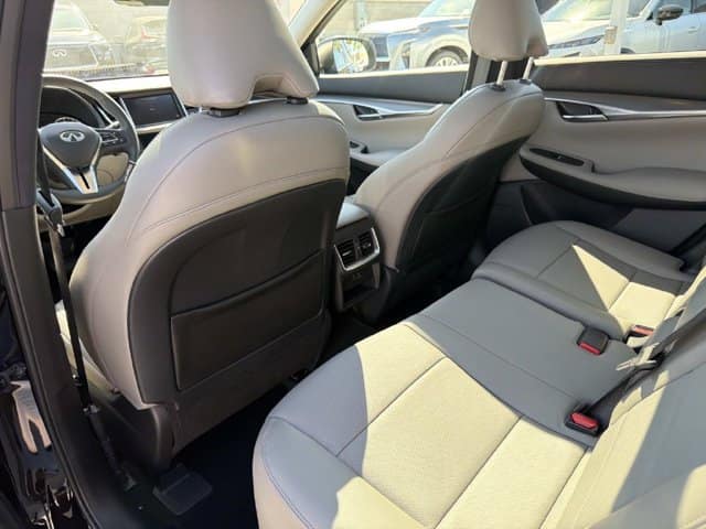 2023 INFINITI QX50 LUXE LUXE FWD Intercooled Turbo Premium Gasoline I-4 2.0 L/122 [10]