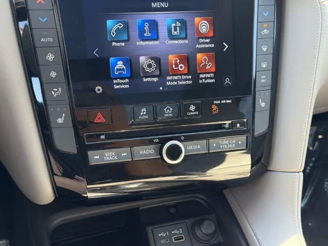 2023 INFINITI QX50 LUXE LUXE FWD Intercooled Turbo Premium Gasoline I-4 2.0 L/122 [21]