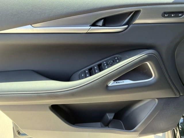 2027 INFINITI QX60 LUXE LUXE FWD Intercooled Turbo Premium Gasoline I-4 2.0 L/122 [12]