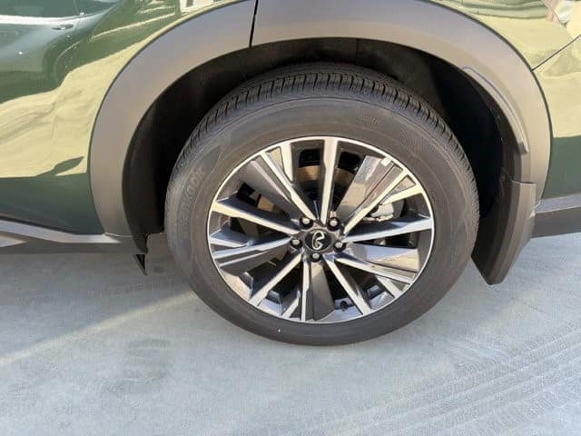 2027 INFINITI QX60 LUXE LUXE FWD Intercooled Turbo Premium Gasoline I-4 2.0 L/122 [5]