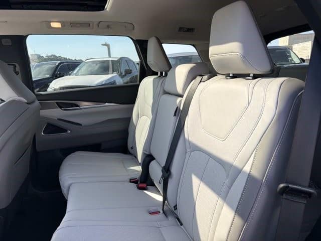2027 INFINITI QX60 LUXE LUXE FWD Intercooled Turbo Premium Gasoline I-4 2.0 L/122 [12]