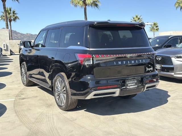 2027 INFINITI QX80 LUXE LUXE RWD *Ltd Avail* Twin Turbo Premium Gasoline V-6 3.5 L/213 [2]