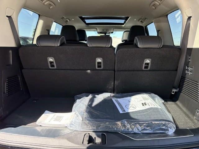 2027 INFINITI QX80 LUXE LUXE RWD *Ltd Avail* Twin Turbo Premium Gasoline V-6 3.5 L/213 [5]