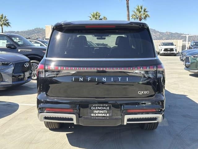 2027 INFINITI QX80 LUXE LUXE AWD *Ltd Avail* Twin Turbo Premium Gasoline V-6 3.5 L/213 [3]