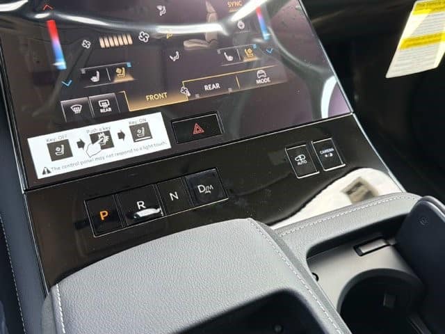 2027 INFINITI QX80 LUXE LUXE RWD *Ltd Avail* Twin Turbo Premium Gasoline V-6 3.5 L/213 [26]