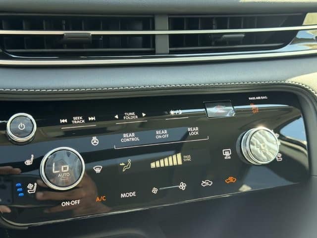 2027 INFINITI QX60 LUXE LUXE FWD Intercooled Turbo Premium Gasoline I-4 2.0 L/122 [21]