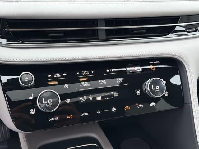 2027 INFINITI QX60 AUTOGRAPH AUTOGRAPH AWD Intercooled Turbo Premium Gasoline I-4 2.0 L/122 [23]