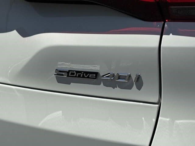 2023 BMW X5 sDrive40i sDrive40i Sports Activity Vehicle Intercooled Turbo Gas/Electric I-6 3.0 L/183 [7]