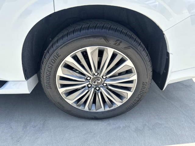 2026 INFINITI QX80 LUXE LUXE RWD Twin Turbo Premium Gasoline V-6 3.5 L/213 [5]