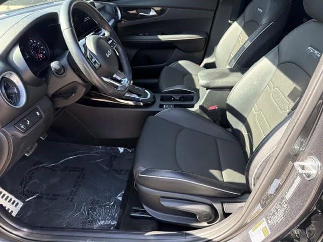 2024 Kia Forte GT-Line GT-Line IVT Regular Gasoline I-4 2.0 L/122 [12]