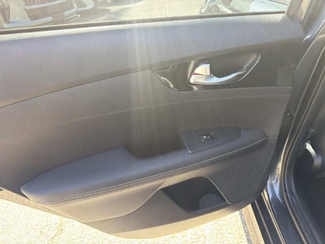 2024 Kia Forte GT-Line GT-Line IVT Regular Gasoline I-4 2.0 L/122 [7]
