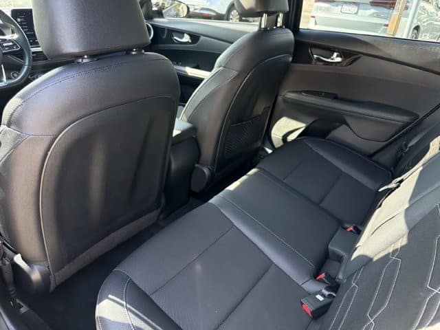 2024 Kia Forte GT-Line GT-Line IVT Regular Gasoline I-4 2.0 L/122 [8]