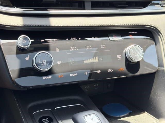 2027 INFINITI QX60 PURE PURE FWD Intercooled Turbo Premium Gasoline I-4 2.0 L/122 [20]