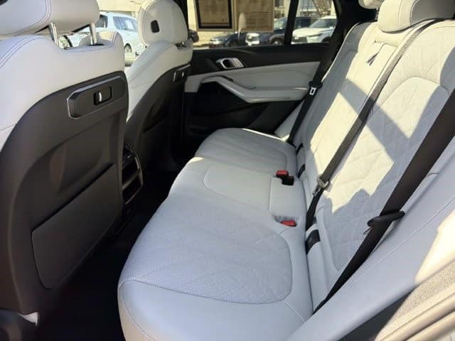 2024 BMW X5 sDrive40i sDrive40i Sports Activity Vehicle Intercooled Turbo Gas/Electric I-6 3.0 L/183 [11]