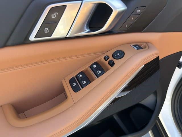 2024 BMW X5 sDrive40i sDrive40i Sports Activity Vehicle Intercooled Turbo Gas/Electric I-6 3.0 L/183 [16]
