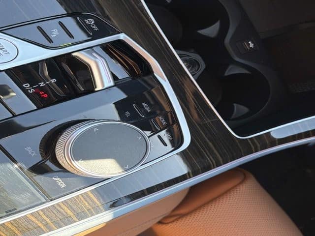 2024 BMW X5 sDrive40i sDrive40i Sports Activity Vehicle Intercooled Turbo Gas/Electric I-6 3.0 L/183 [28]