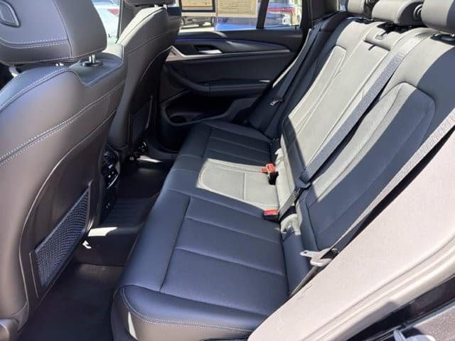 2024 BMW X3 xDrive30i xDrive30i Sports Activity Vehicle Intercooled Turbo Premium Gasoline I-4 2.0 L/122 [11]