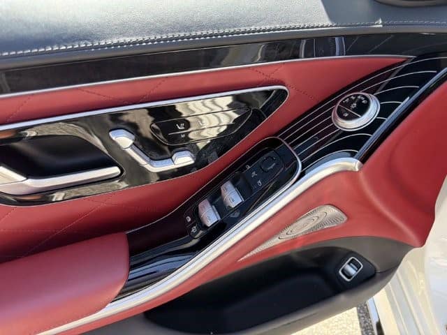 2023 Mercedes-Benz S-Class S 580 S 580 4MATIC Sedan Twin Turbo Gas/Electric V-8 4.0 L/243 [17]