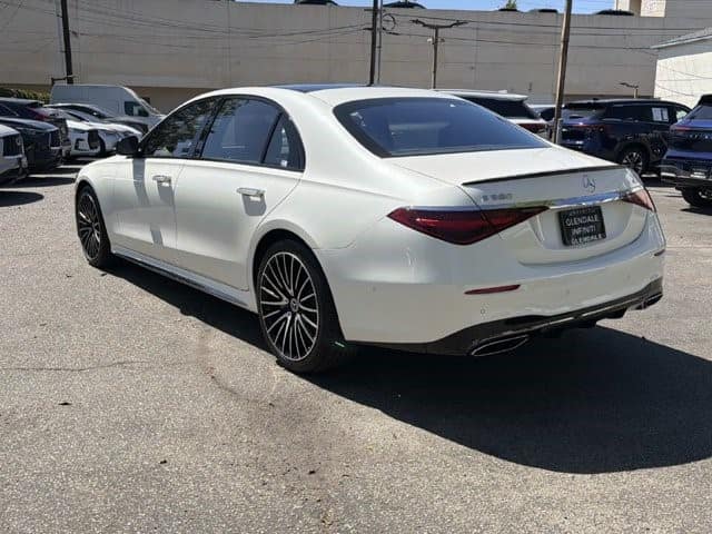 2023 Mercedes-Benz S-Class S 580 S 580 4MATIC Sedan Twin Turbo Gas/Electric V-8 4.0 L/243 [3]