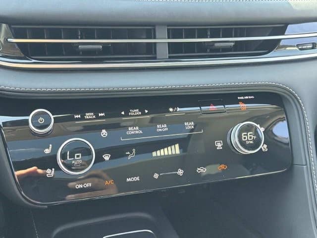 2026 INFINITI QX60 LUXE LUXE FWD Intercooled Turbo Premium Gasoline I-4 2.0 L/122 [25]