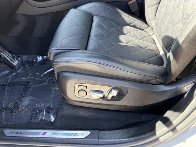 2024 BMW X7 xDrive40i xDrive40i Sports Activity Vehicle Intercooled Turbo Gas/Electric I-6 3.0 L/183 [19]