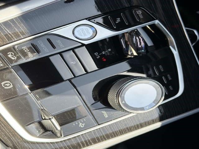 2024 BMW X7 xDrive40i xDrive40i Sports Activity Vehicle Intercooled Turbo Gas/Electric I-6 3.0 L/183 [29]