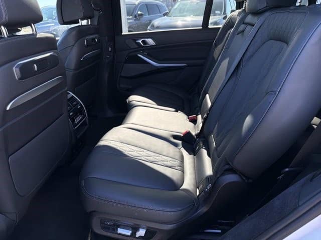 2024 BMW X7 xDrive40i xDrive40i Sports Activity Vehicle Intercooled Turbo Gas/Electric I-6 3.0 L/183 [11]
