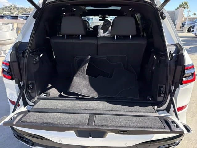 2024 BMW X7 xDrive40i xDrive40i Sports Activity Vehicle Intercooled Turbo Gas/Electric I-6 3.0 L/183 [5]